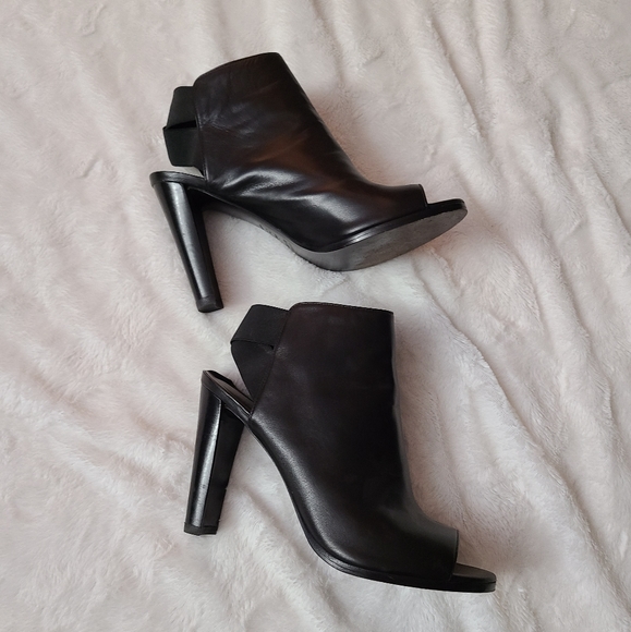 Stuart Weitzman Shoes - Stuart Weitzman Booties